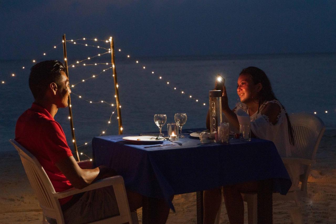 Ukulhas Beach Inn Bagian luar foto