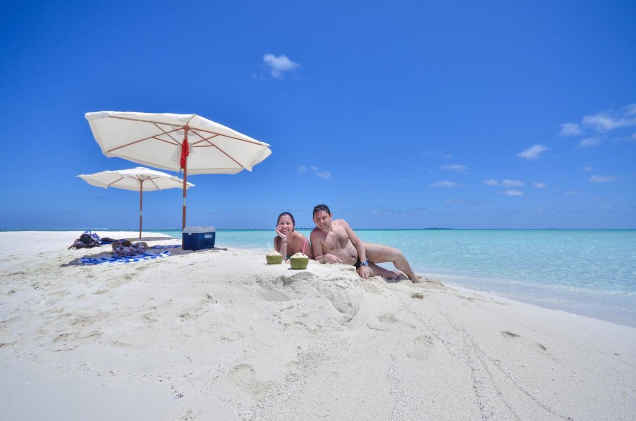Ukulhas Beach Inn Bagian luar foto