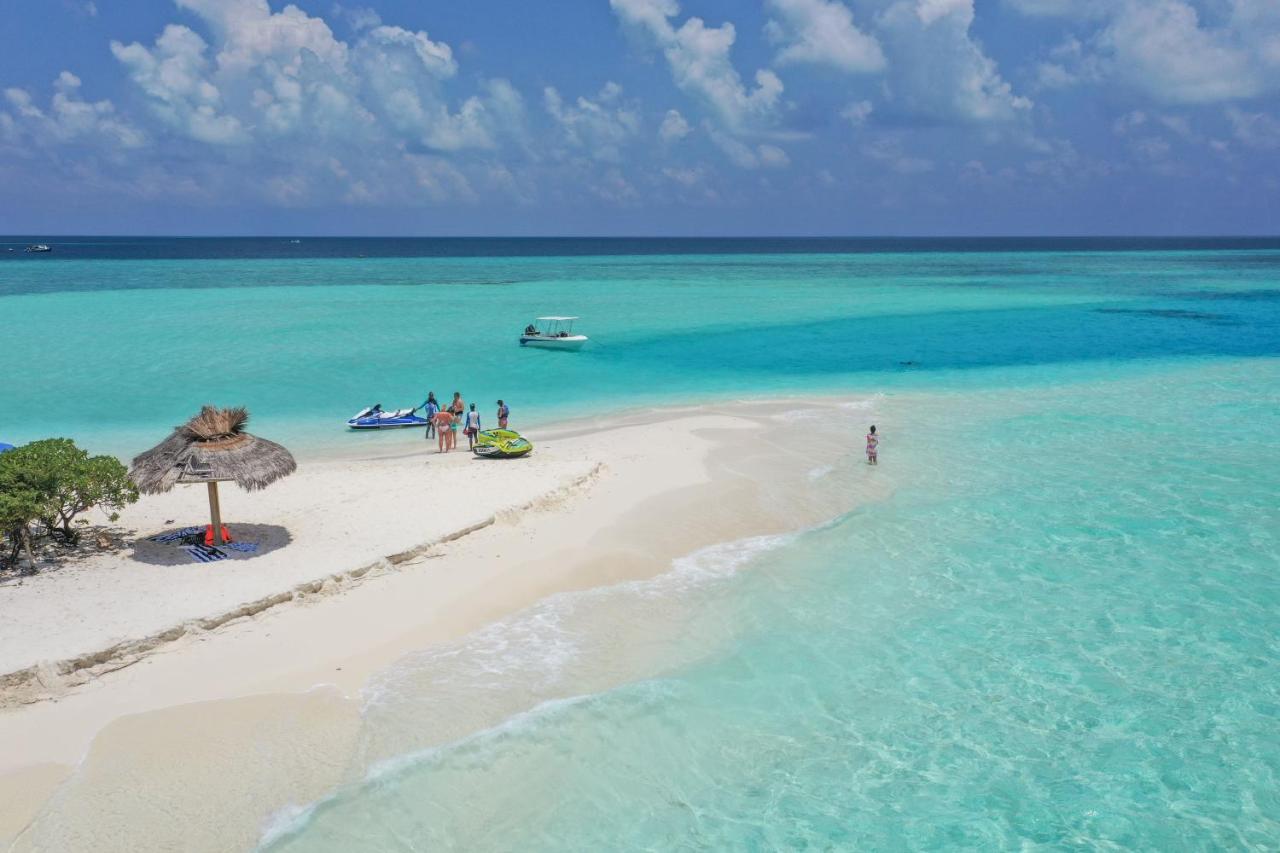 Ukulhas Beach Inn Bagian luar foto