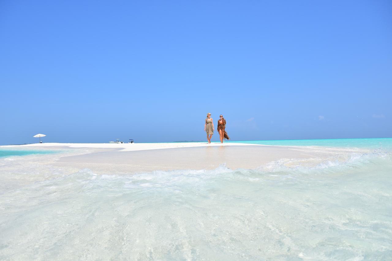 Ukulhas Beach Inn Bagian luar foto