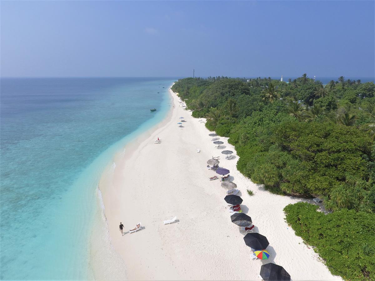 Ukulhas Beach Inn Bagian luar foto